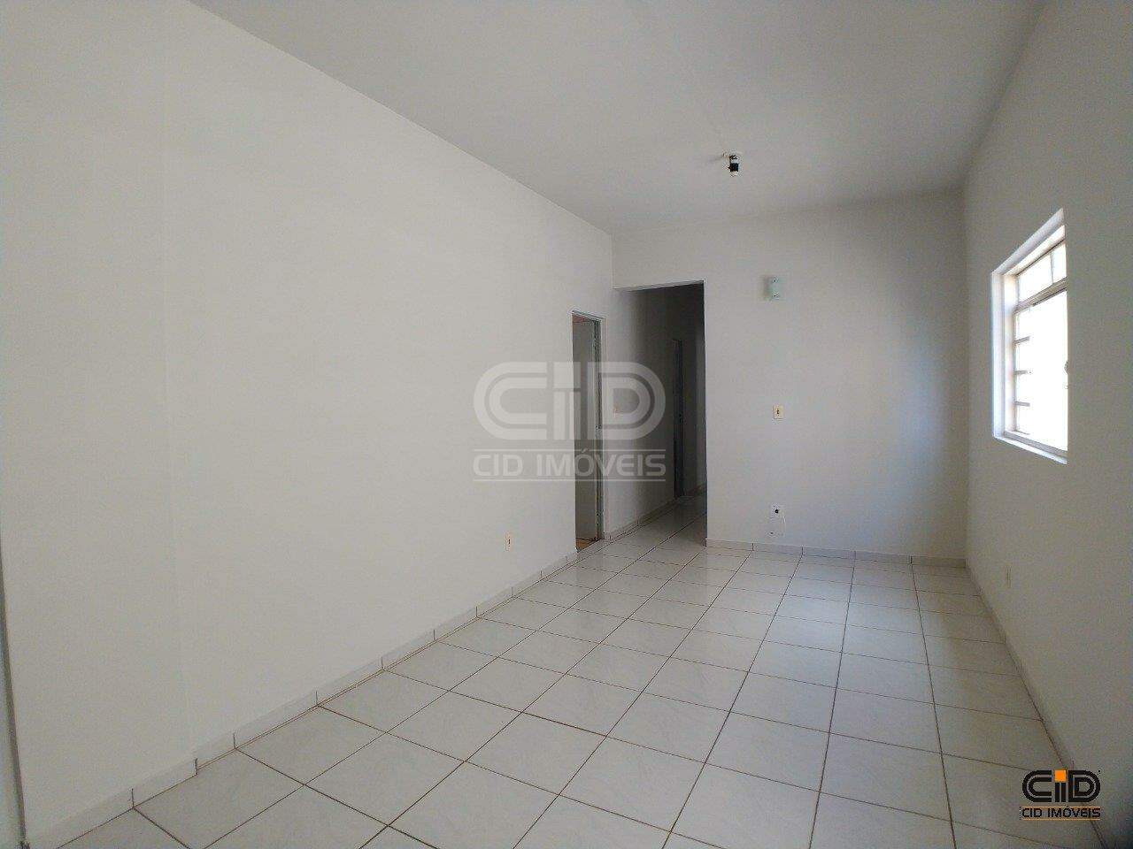 Apartamento à venda com 3 quartos, 95m² - Foto 2