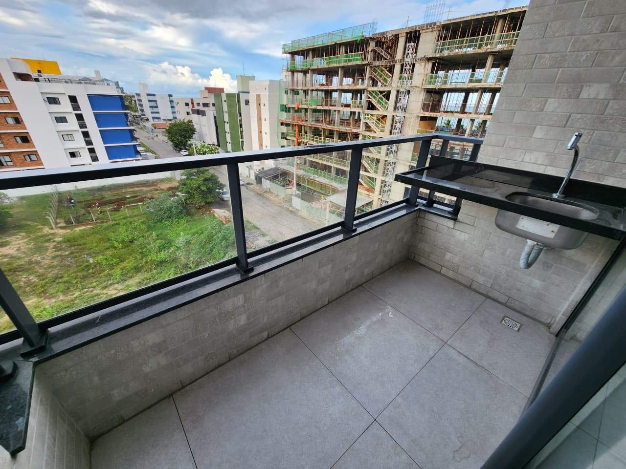 Apartamento à venda no Intermares: 