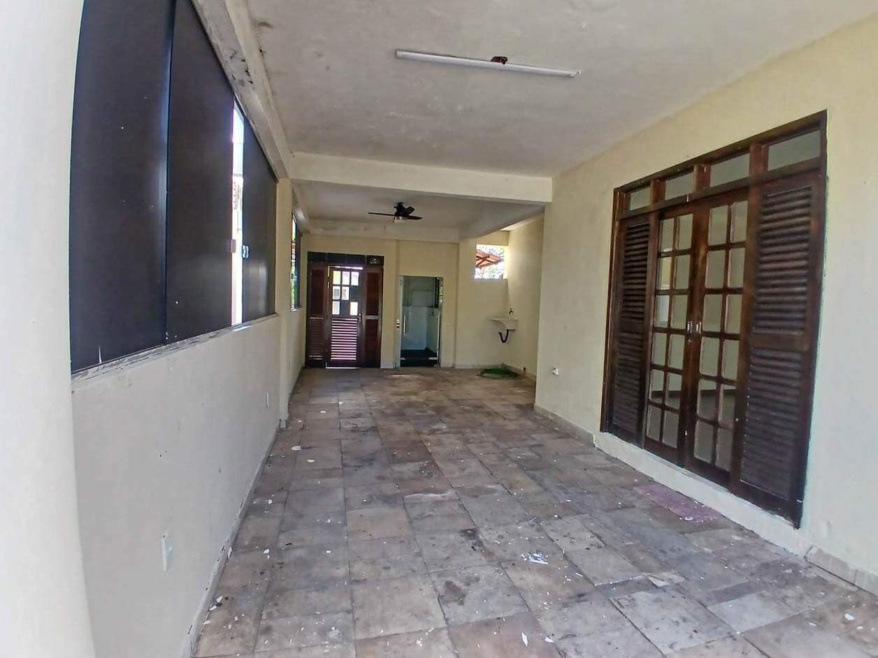 Casa à venda no Intermares: 