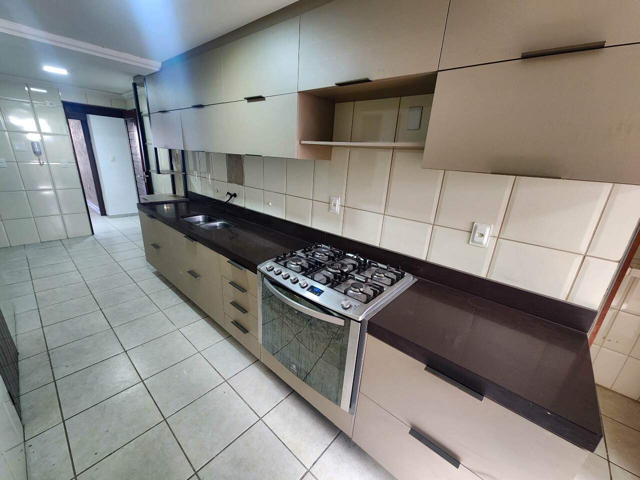 Apartamento à venda no Brisamar: 