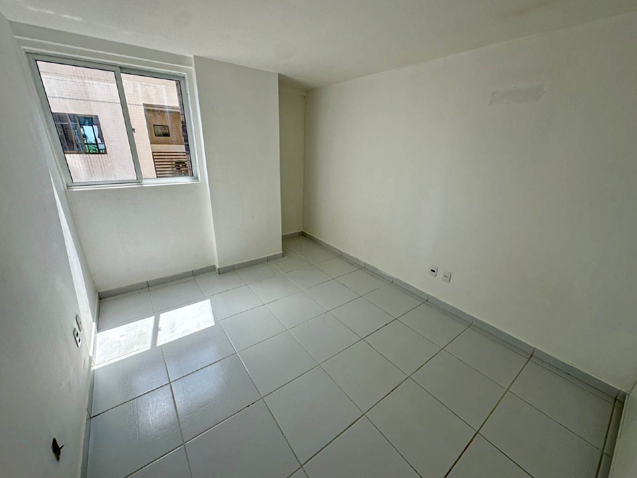 Apartamento para aluguel no Intermares: 