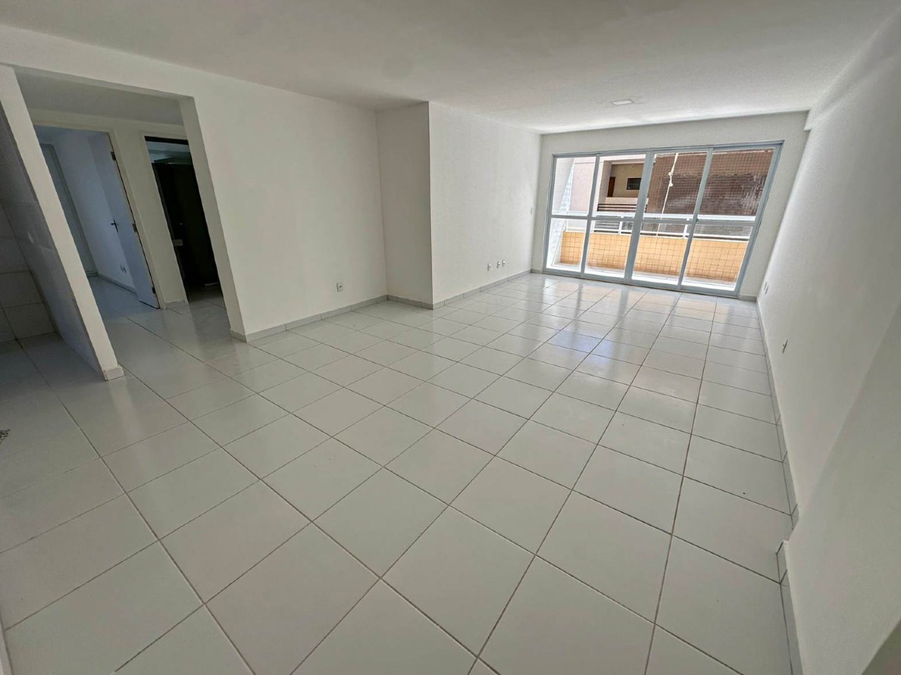 Apartamento para aluguel no Intermares: 