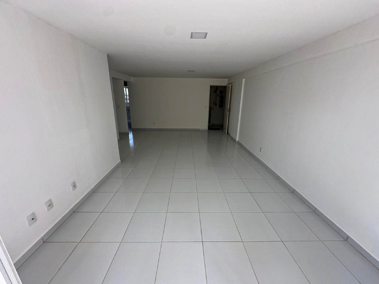 Apartamento para aluguel no Intermares: 