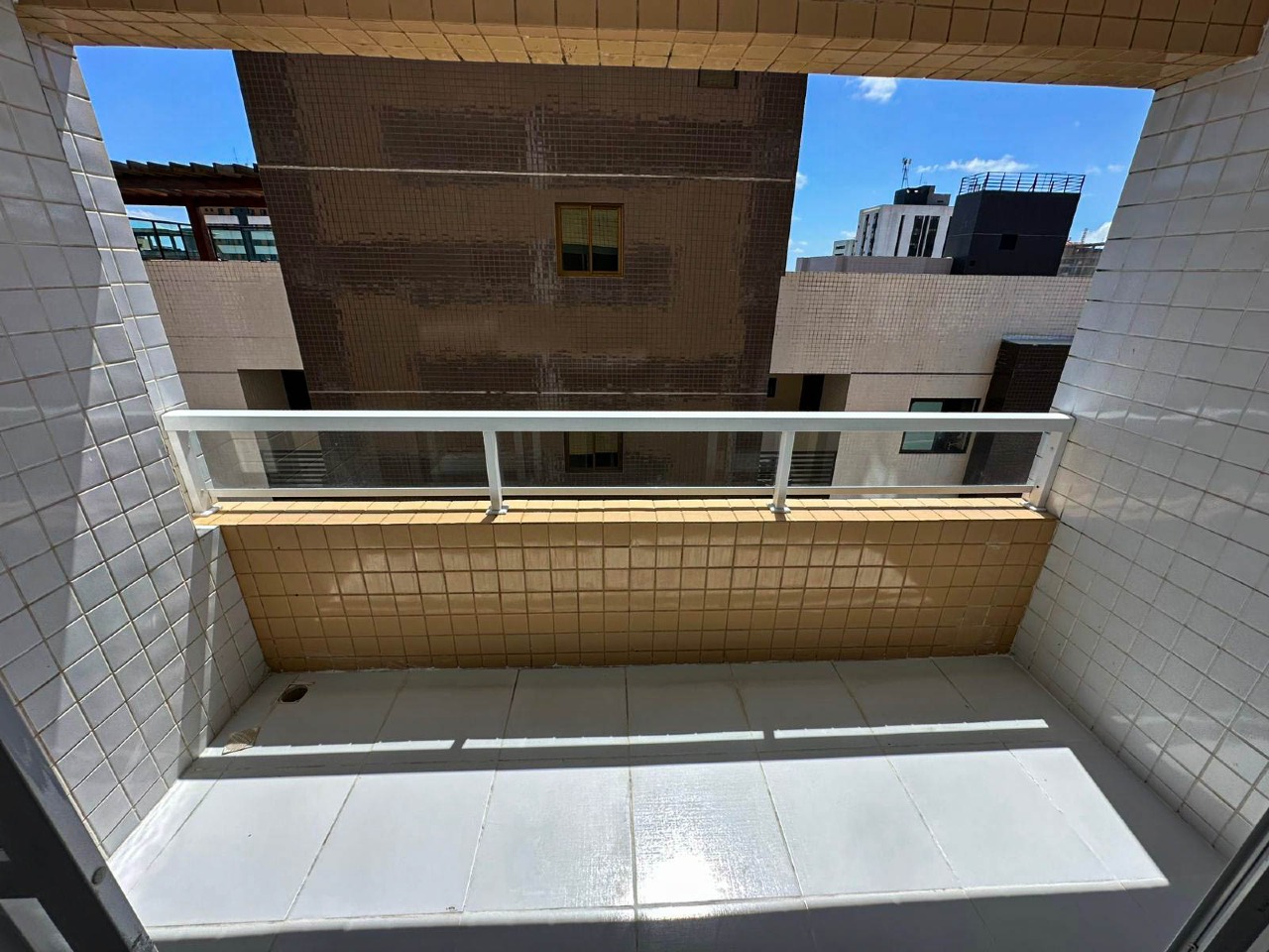 Apartamento para aluguel no Intermares: 