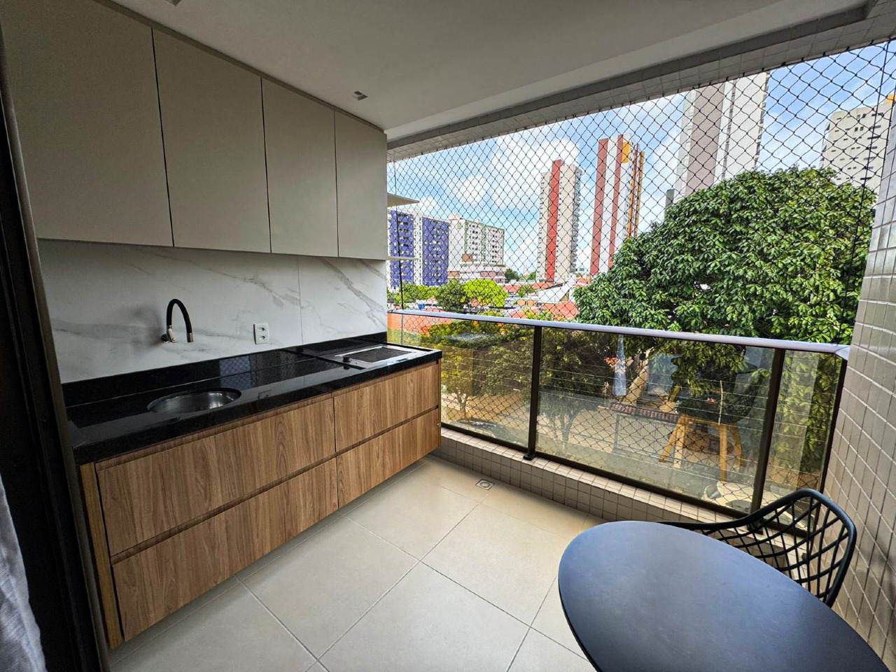 Apartamento à venda no Brisamar: 