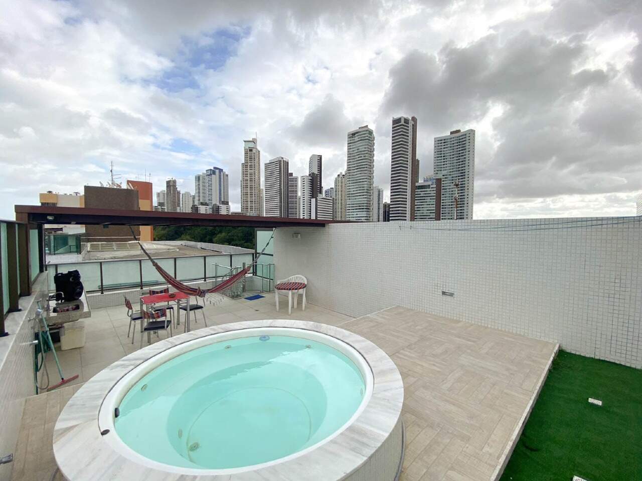 Cobertura para aluguel no Cabo Branco: 