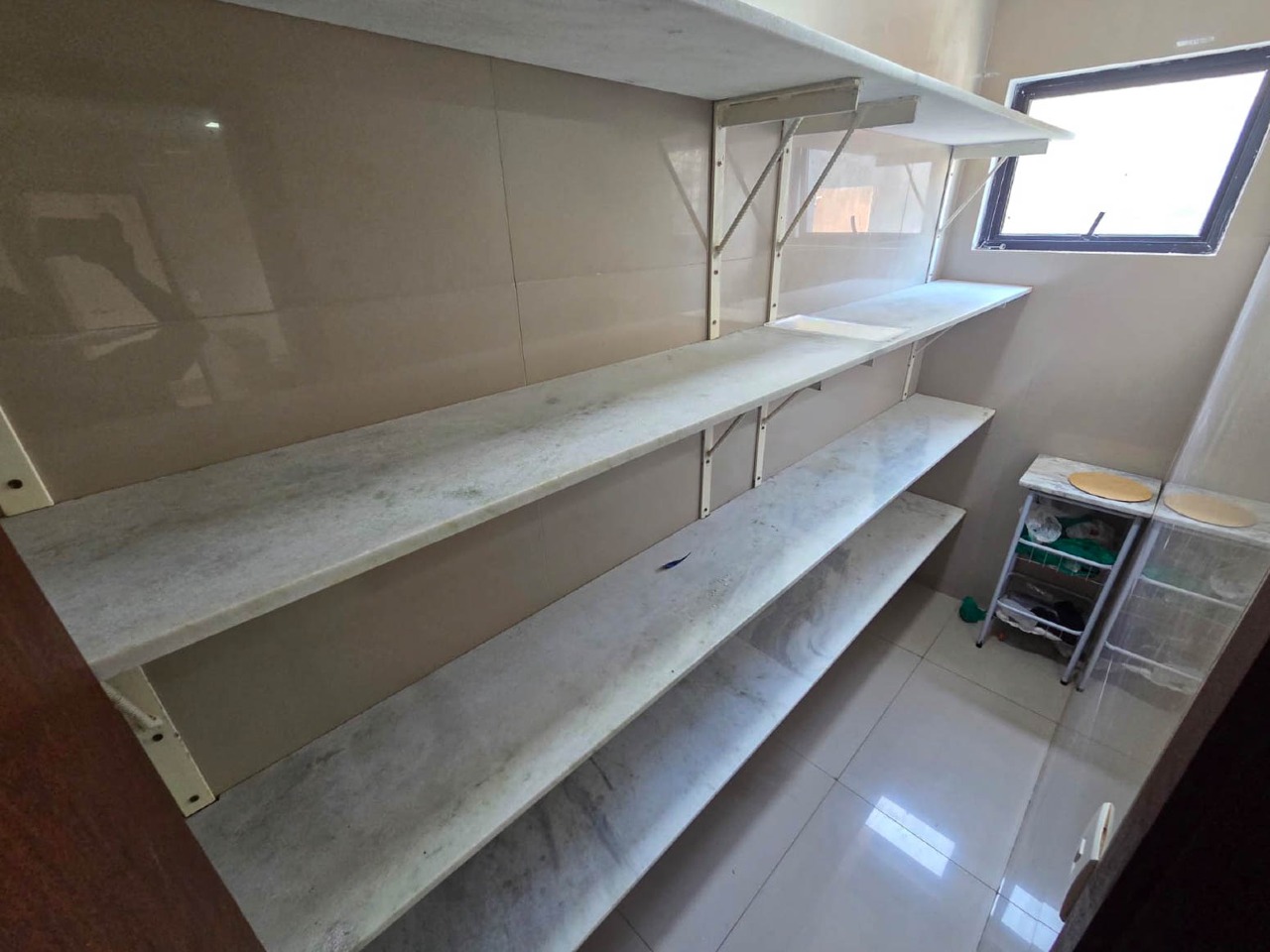 Casa em Condominio à venda no Intermares: 