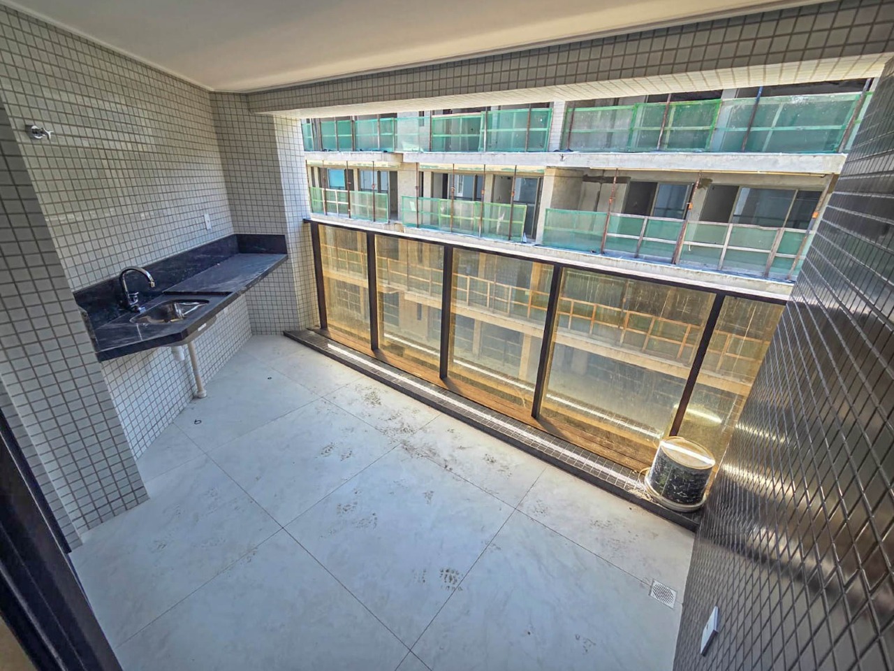 Apartamento à venda no Intermares: 