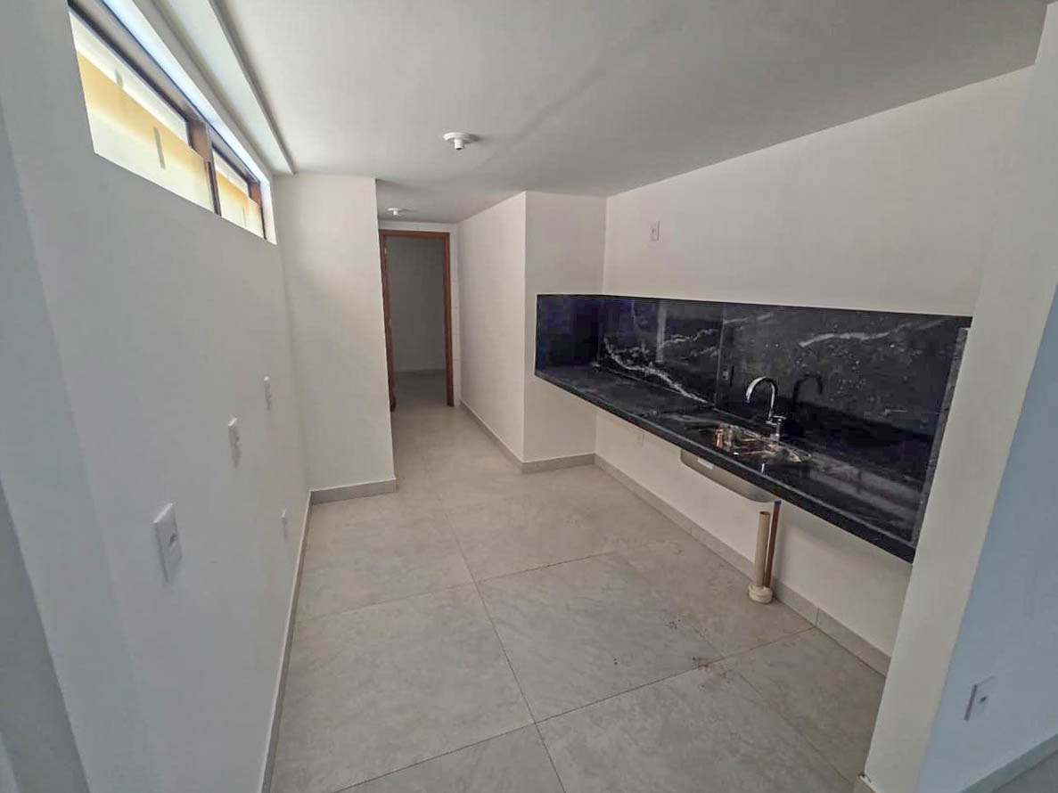 Apartamento à venda no Intermares: 