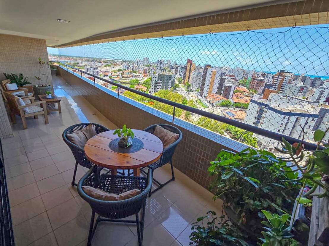 Cobertura à venda no Intermares: 