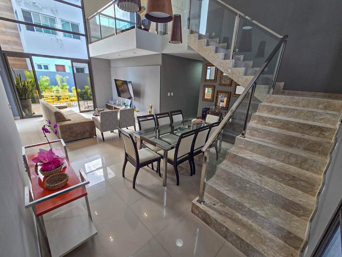 Casa em Condominio à venda no Intermares: 