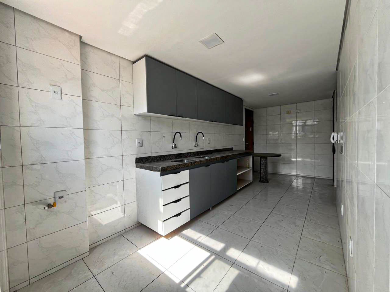 Apartamento à venda no Cabo Branco: 