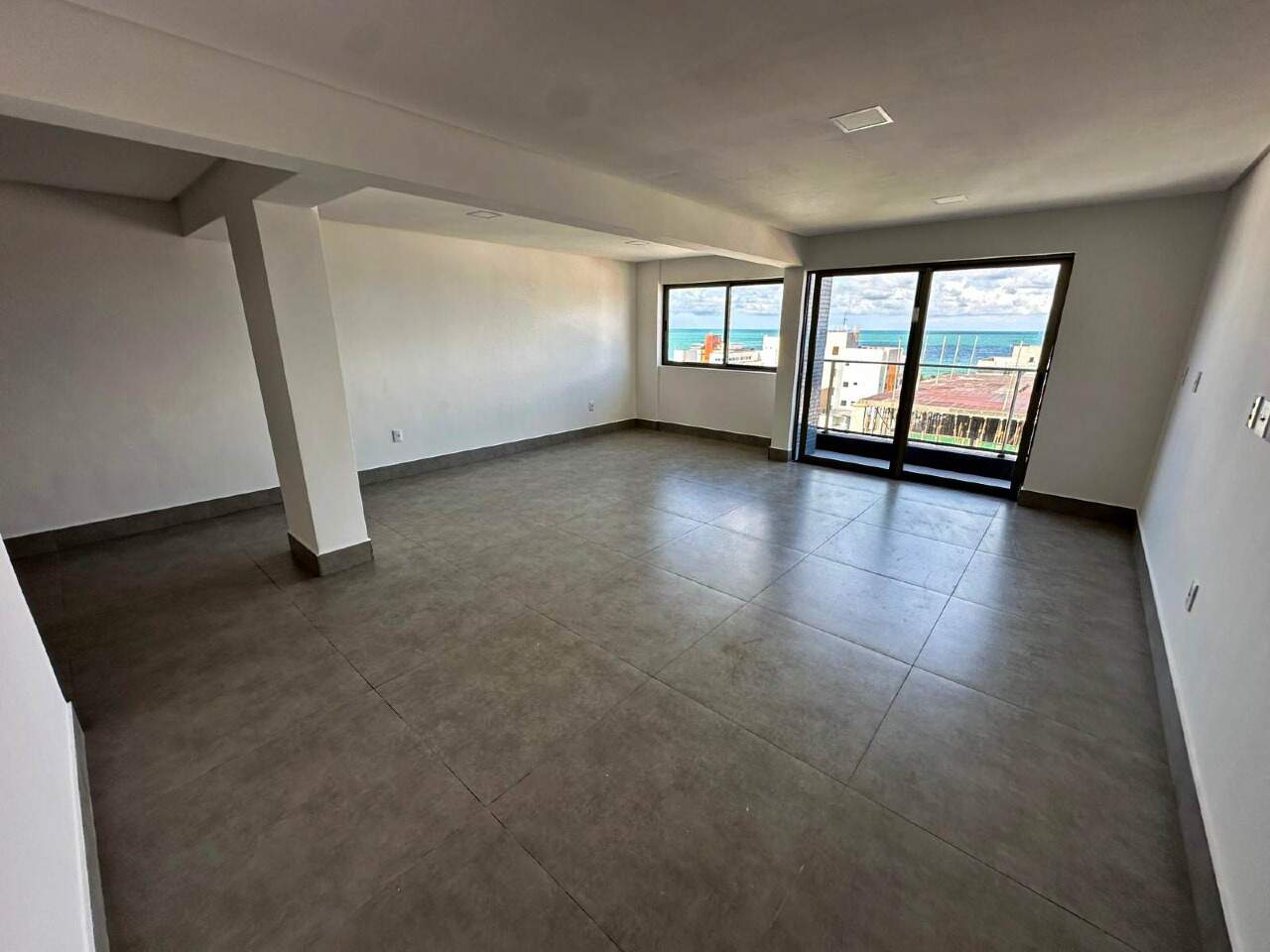 Cobertura para aluguel no Bessa: 