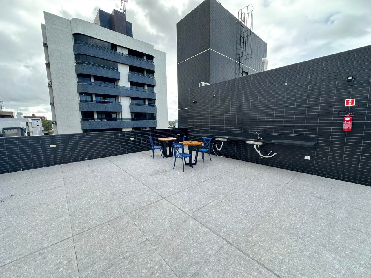 Flat para aluguel no Intermares: 