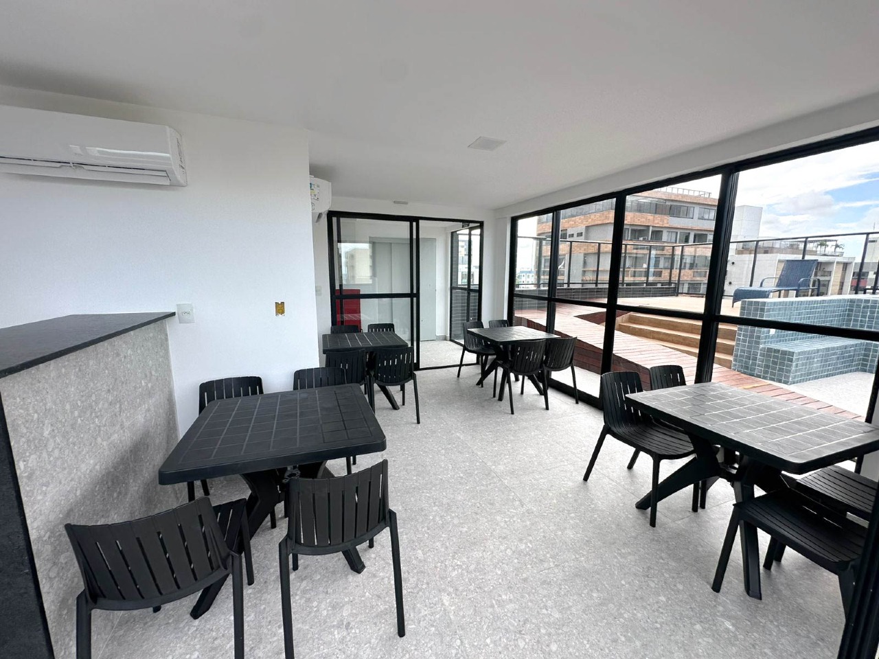 Flat para aluguel no Intermares: 