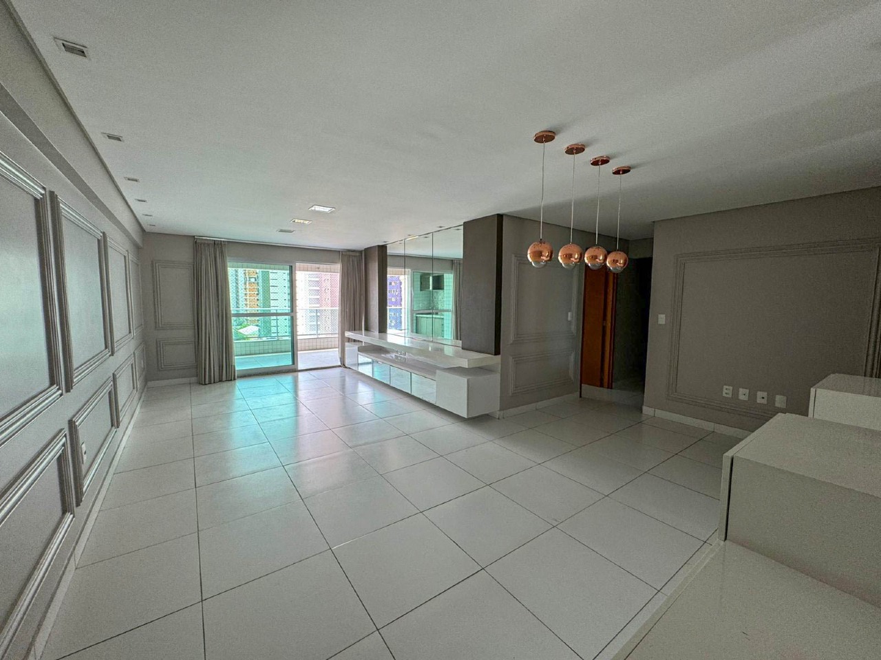 Apartamento à venda no Brisamar: 