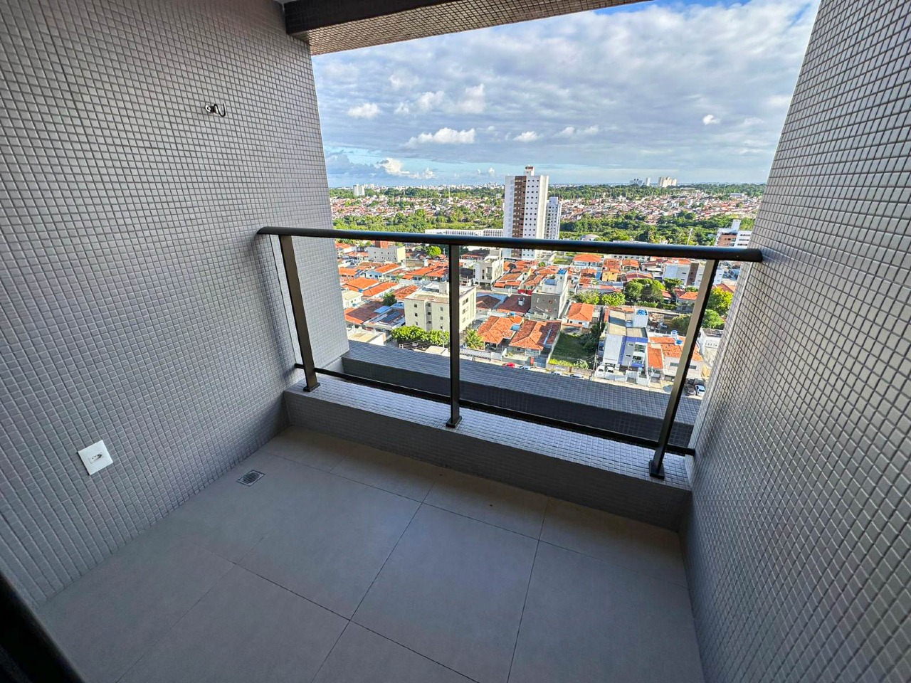 Apartamento para aluguel no Tambauzinho: 