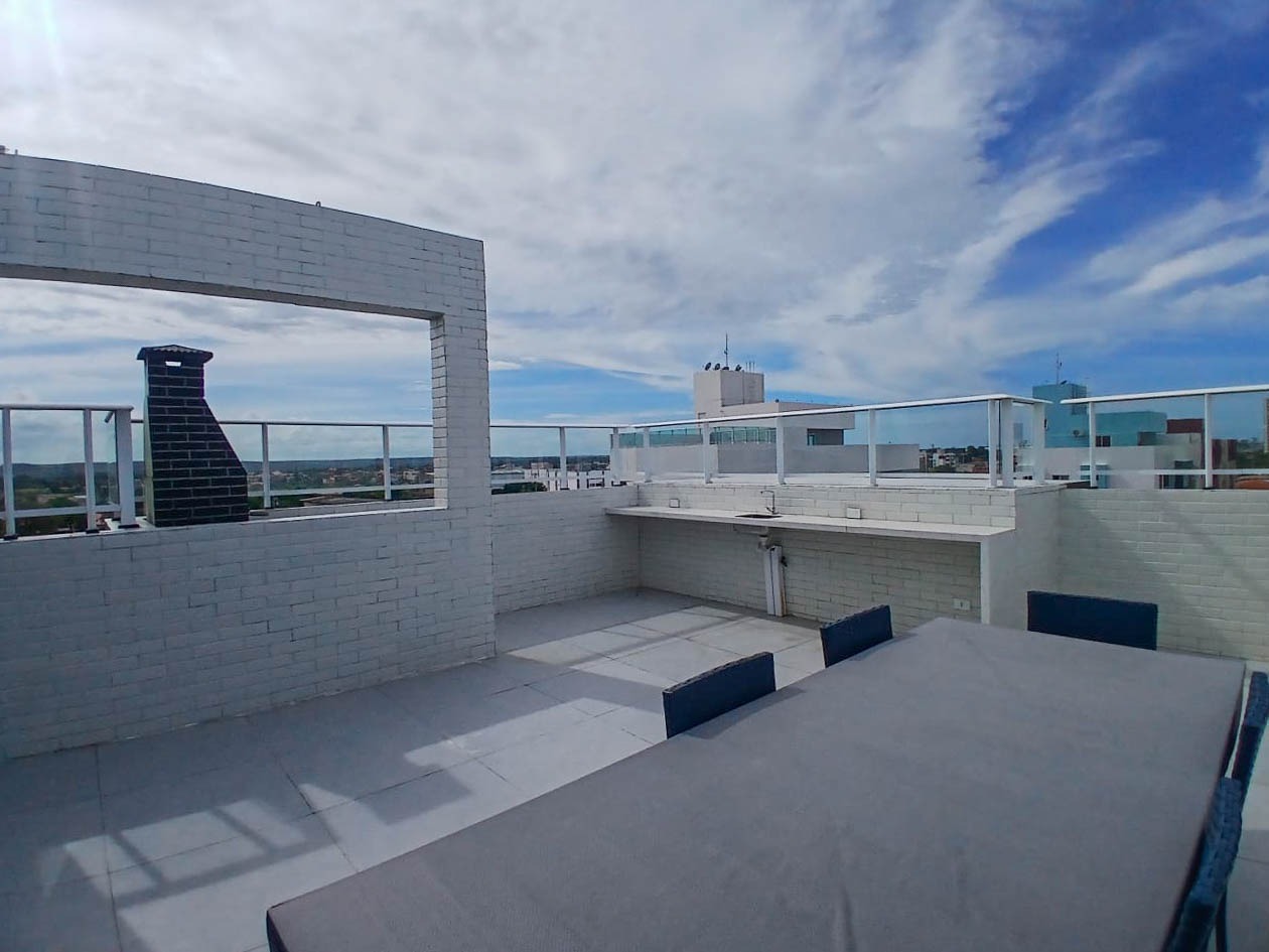 Cobertura à venda no Intermares: 