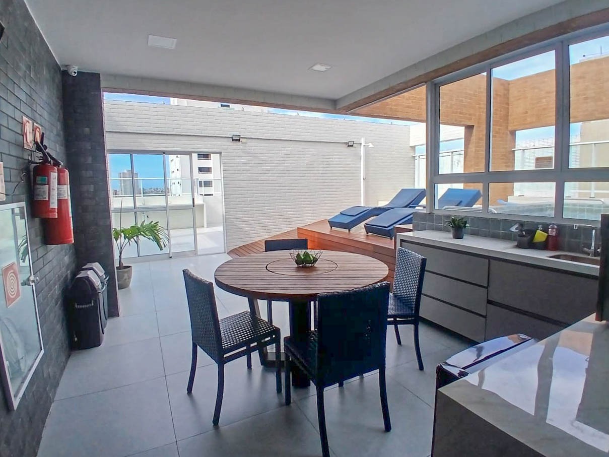 Cobertura à venda no Intermares: 