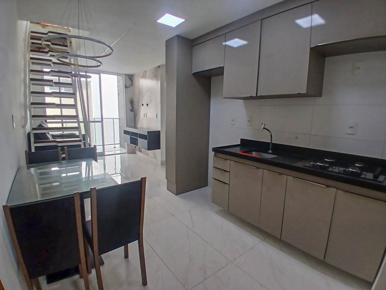 Cobertura à venda no Intermares: 