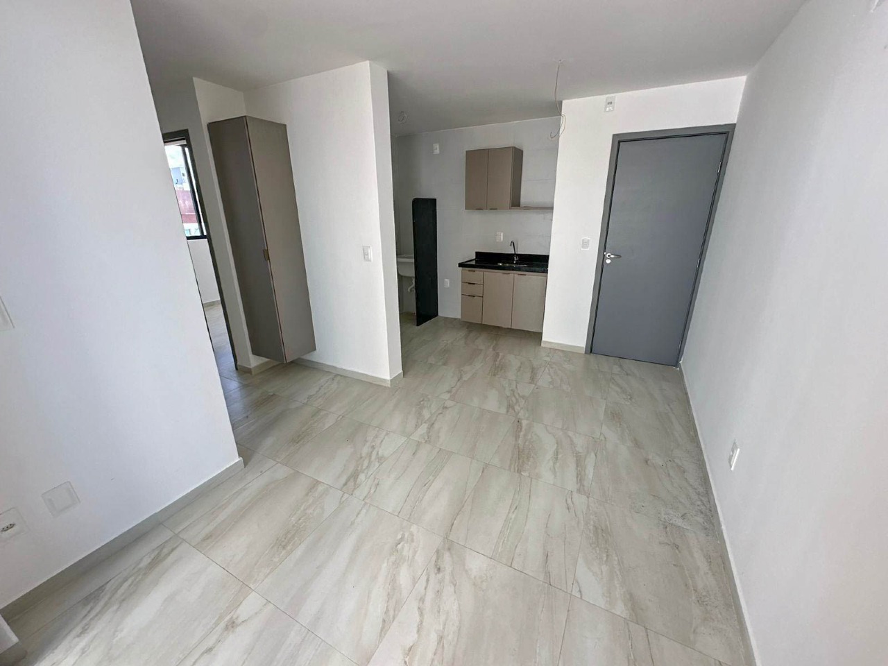 Apartamento para aluguel no Intermares: 