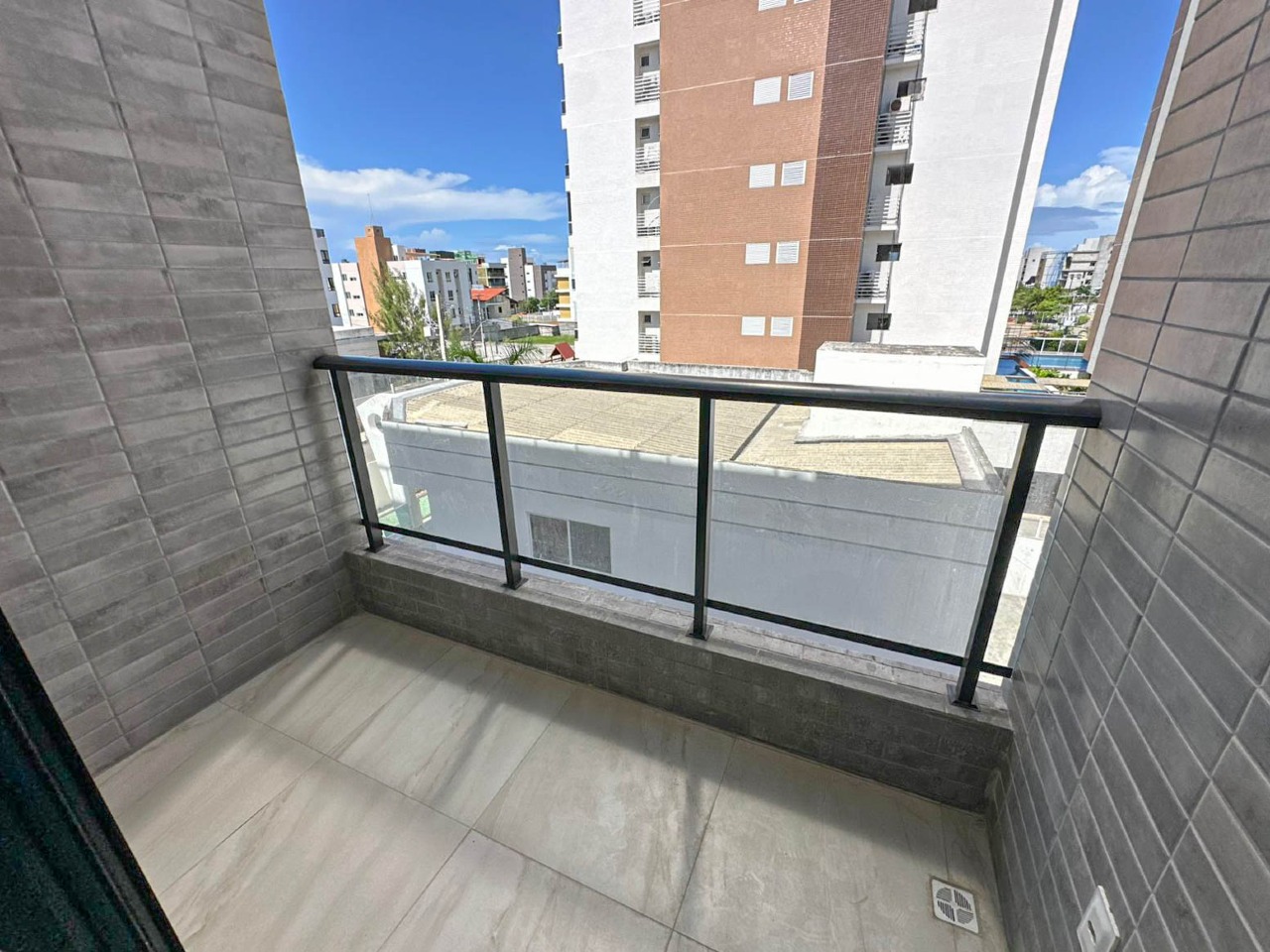 Apartamento para aluguel no Intermares: 