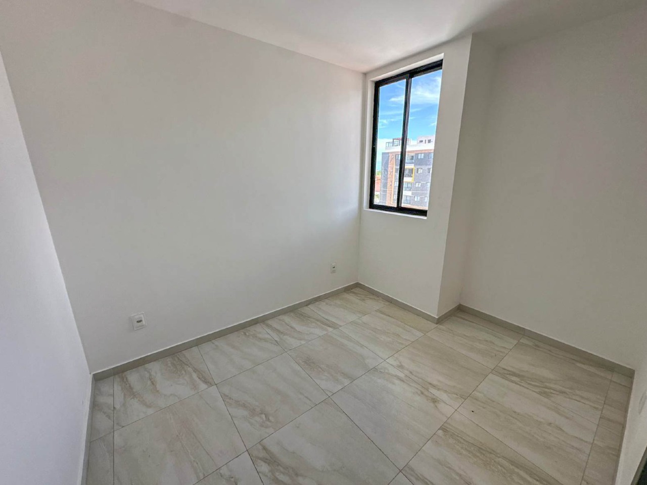 Apartamento para aluguel no Intermares: 