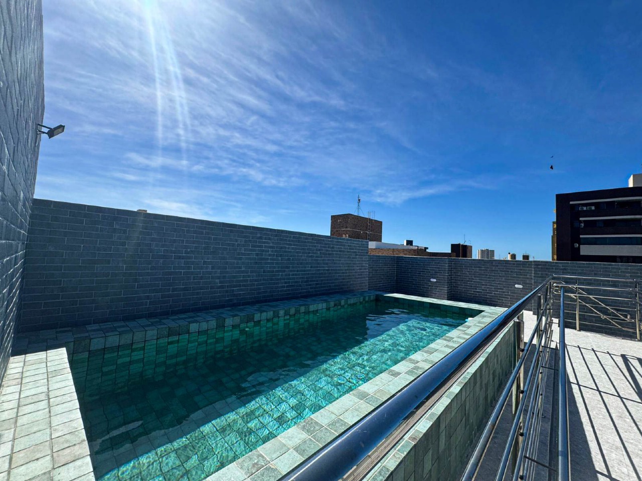 Apartamento à venda no Intermares: 