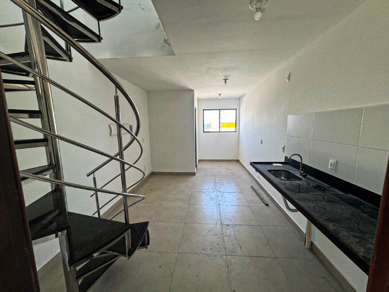 Apartamento à venda no Intermares: 