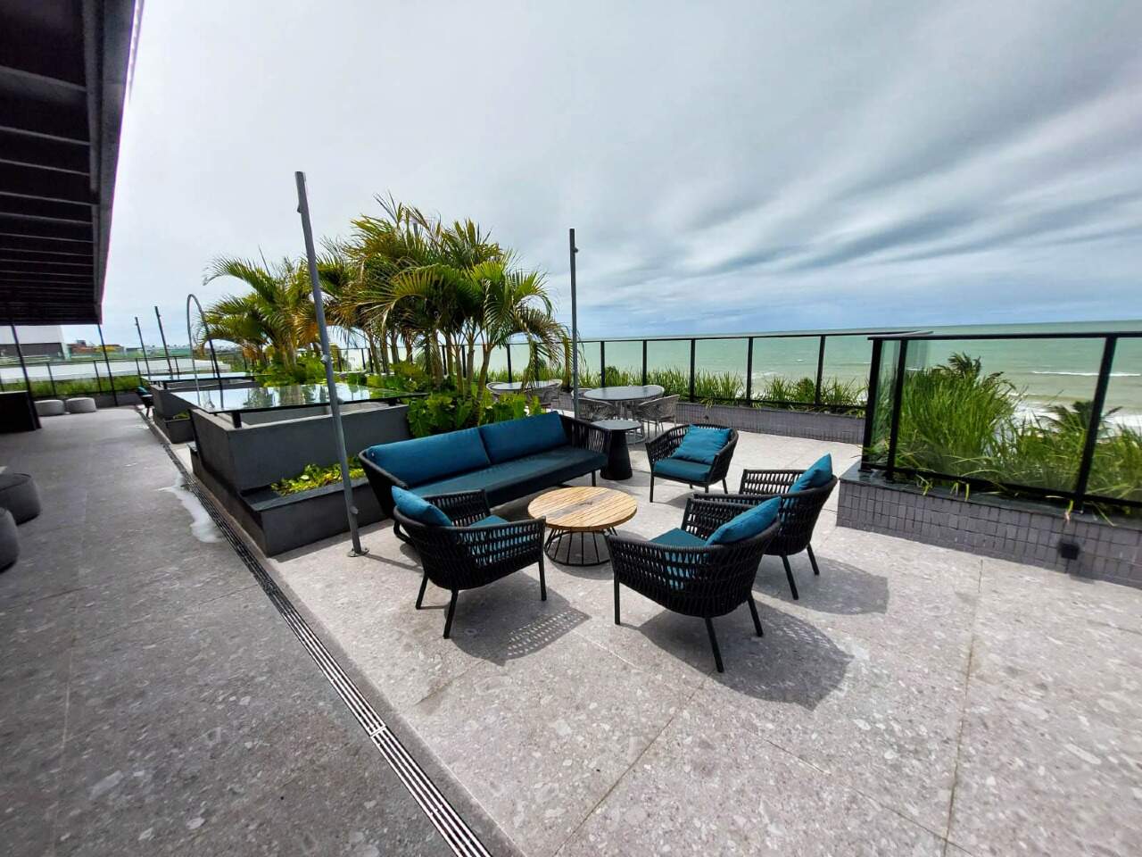 Flat à venda no Intermares: 
