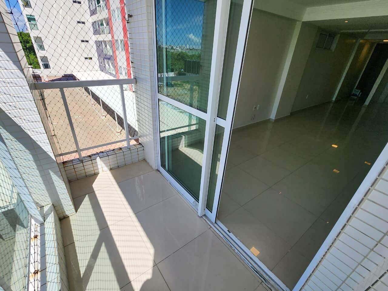 Apartamento à venda no Intermares: 