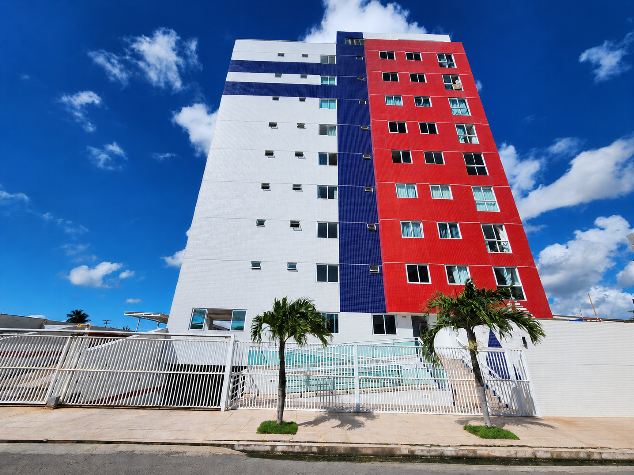 Apartamento à venda no Intermares: 