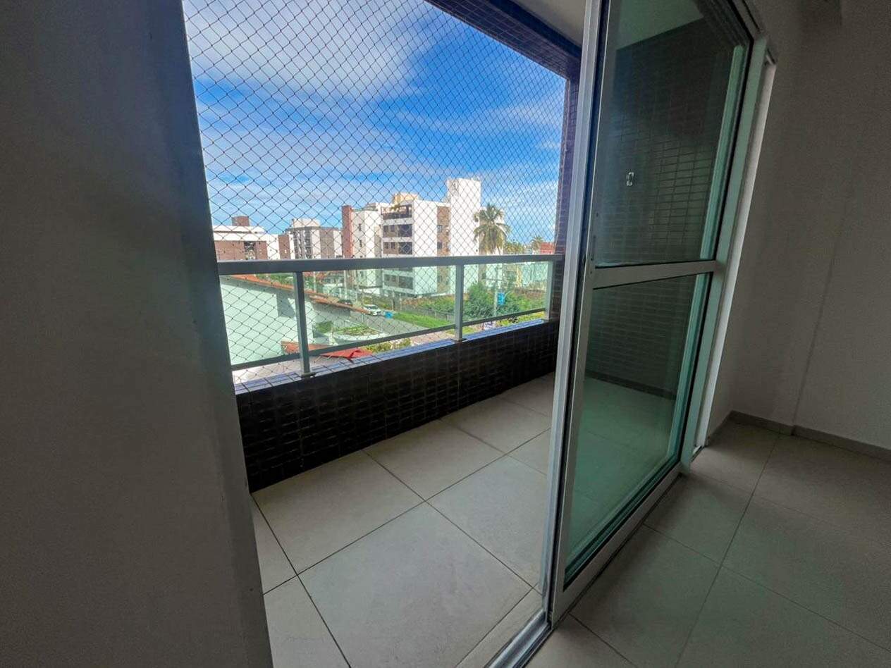 Apartamento à venda no Intermares: 