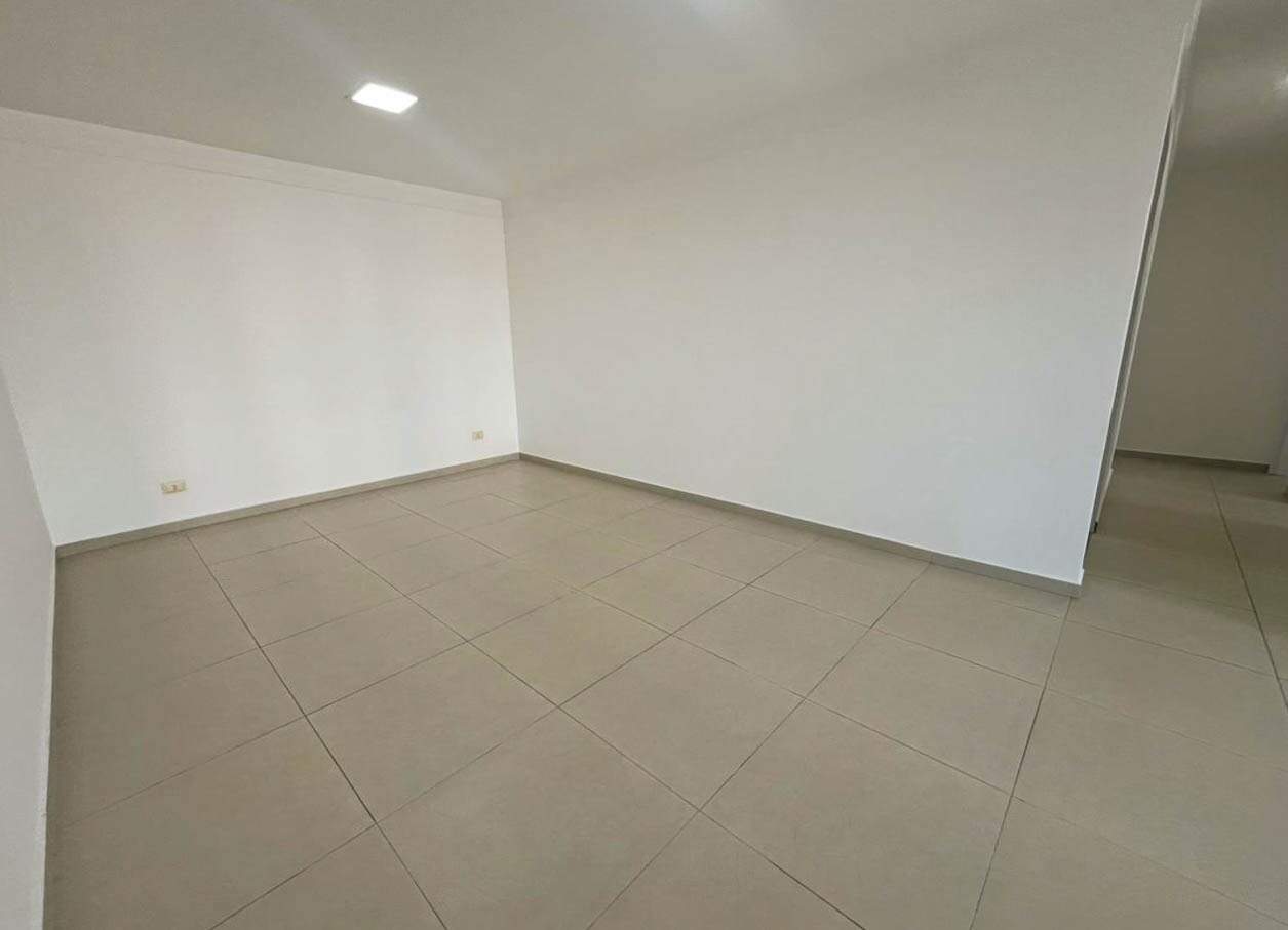 Apartamento à venda no Intermares: 
