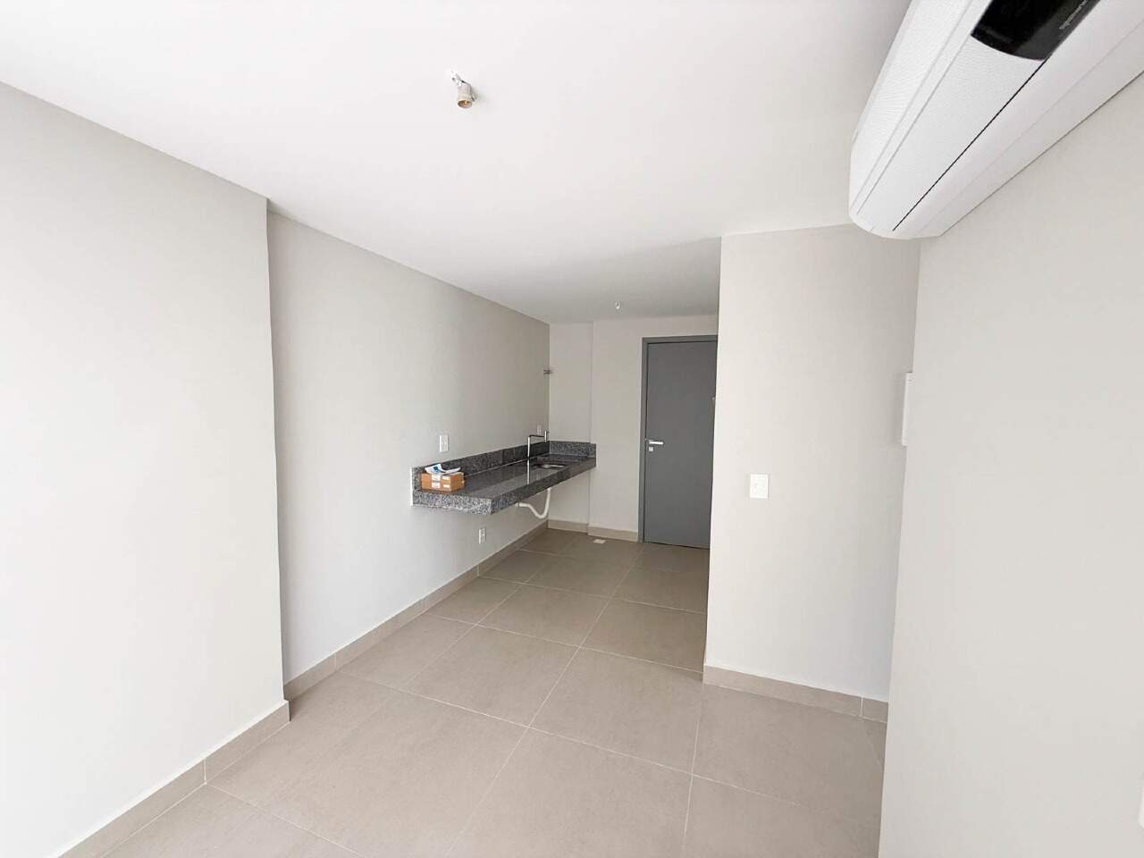 Apartamento à venda no Intermares: 