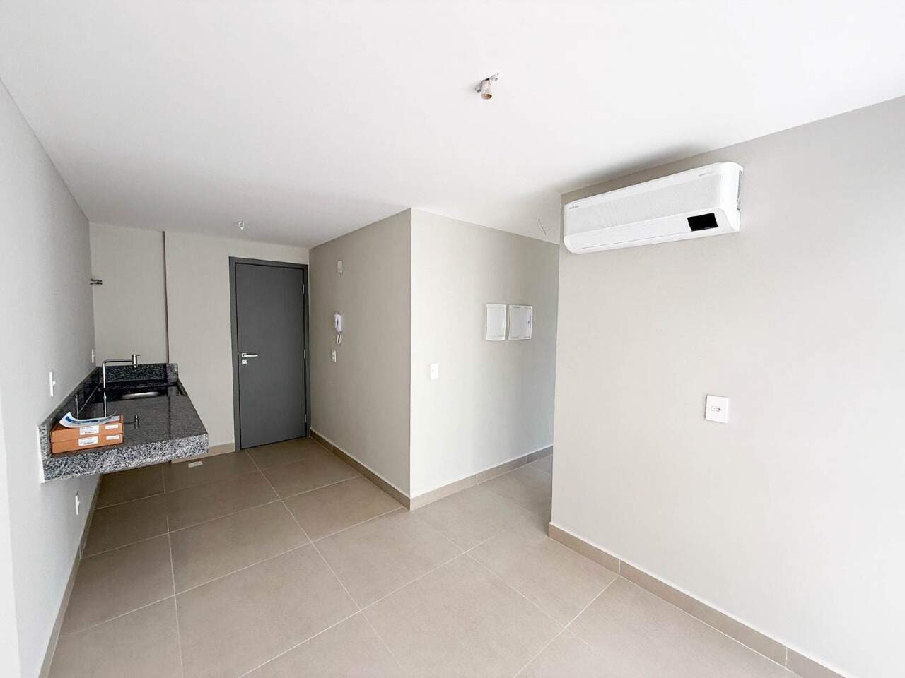 Apartamento à venda no Intermares: 