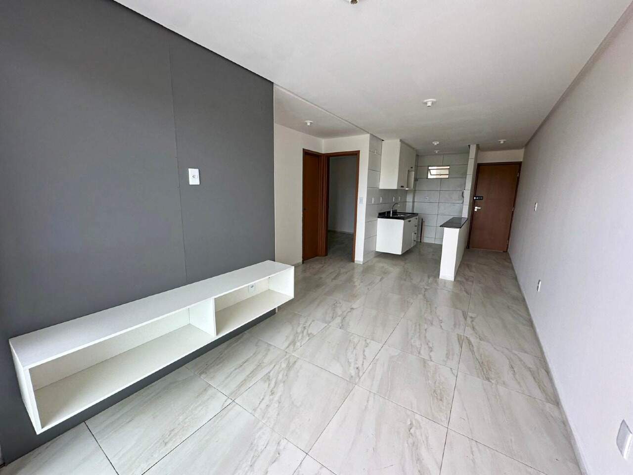 Apartamento para aluguel no Intermares: 