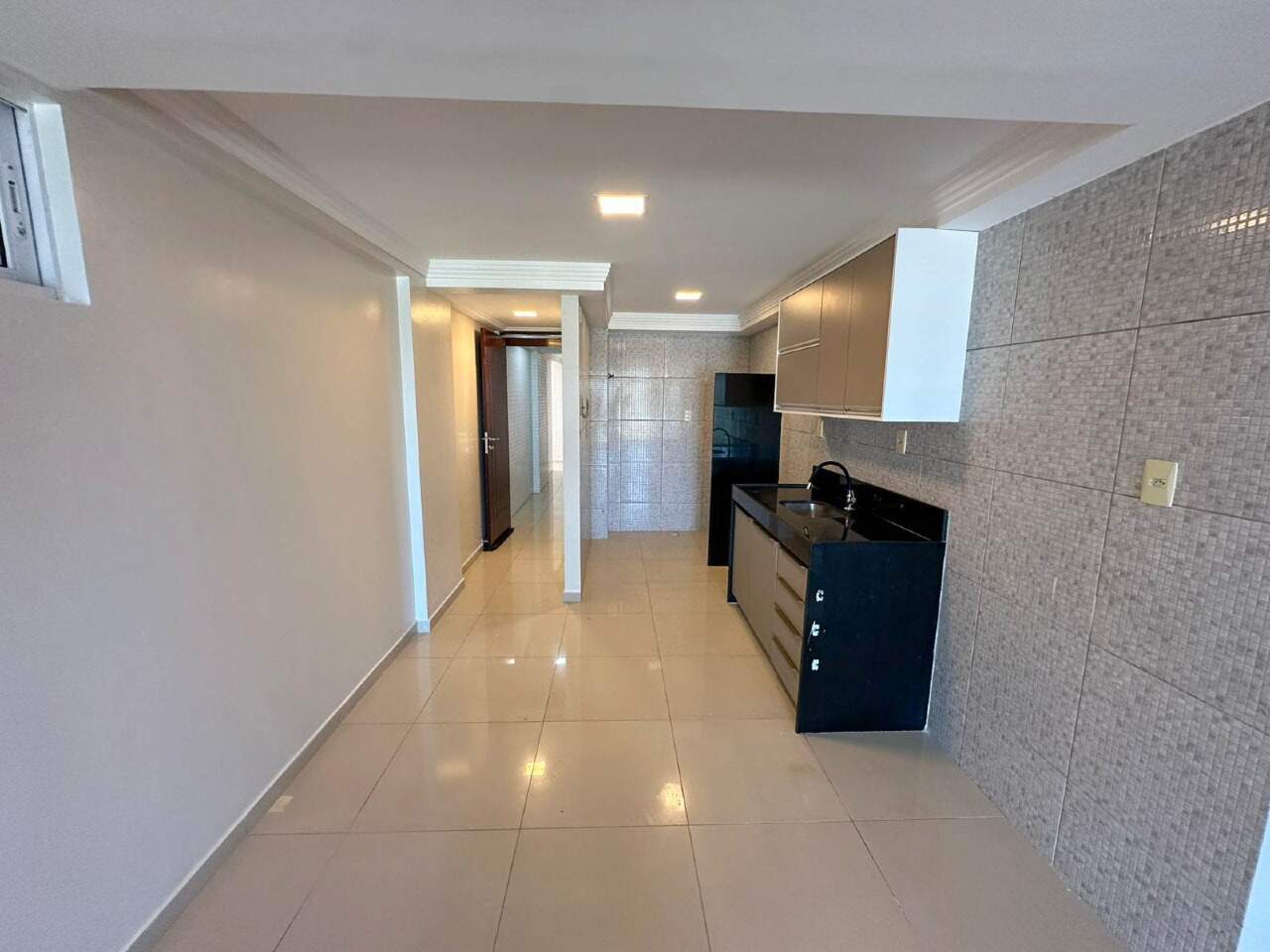 Apartamento para aluguel no Intermares: 