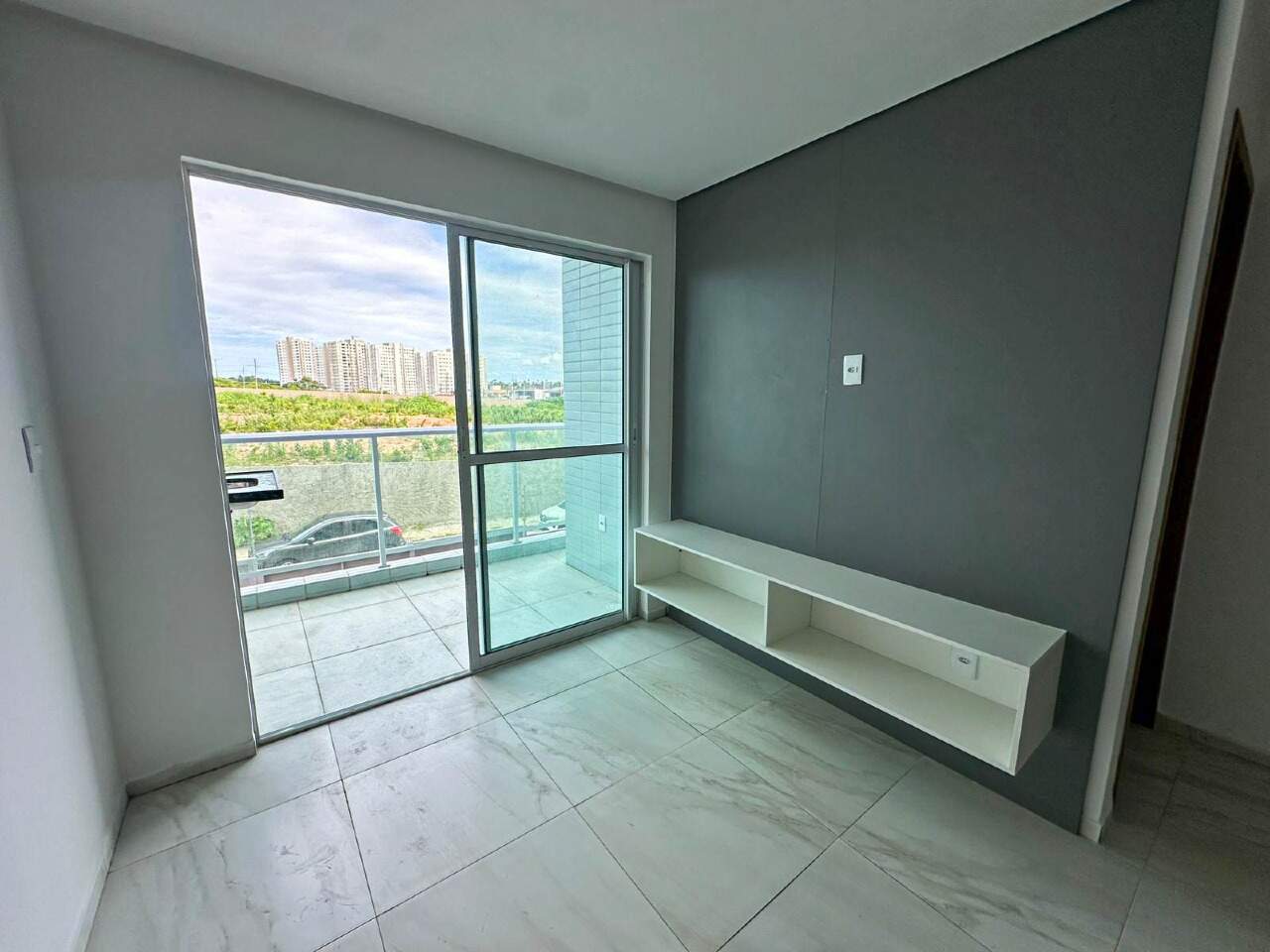 Apartamento para aluguel no Intermares: 
