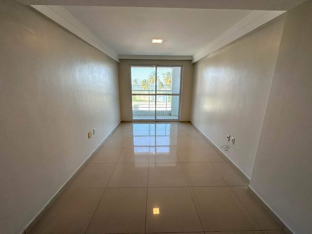 Apartamento para aluguel no Intermares: 