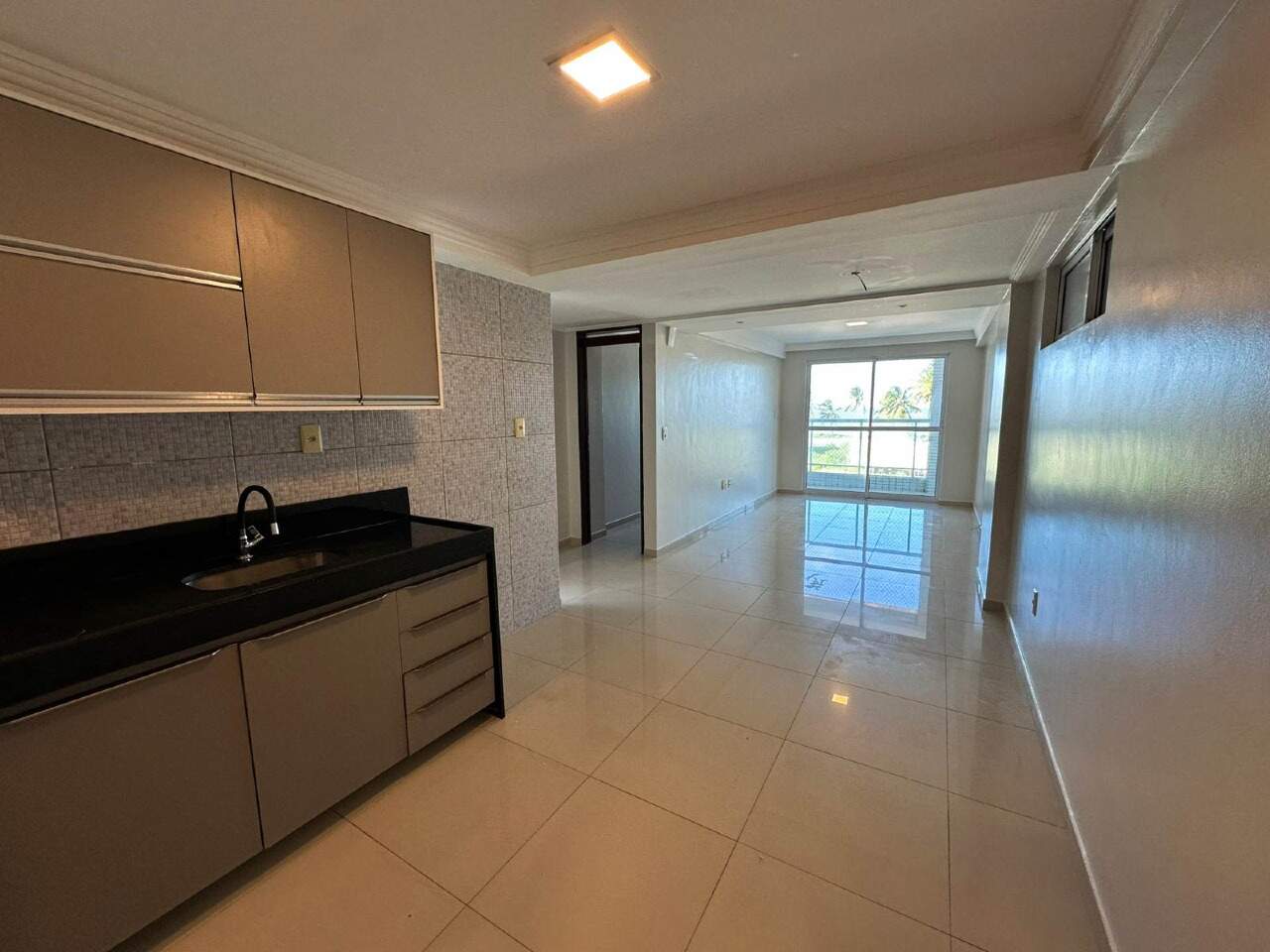 Apartamento para aluguel no Intermares: 