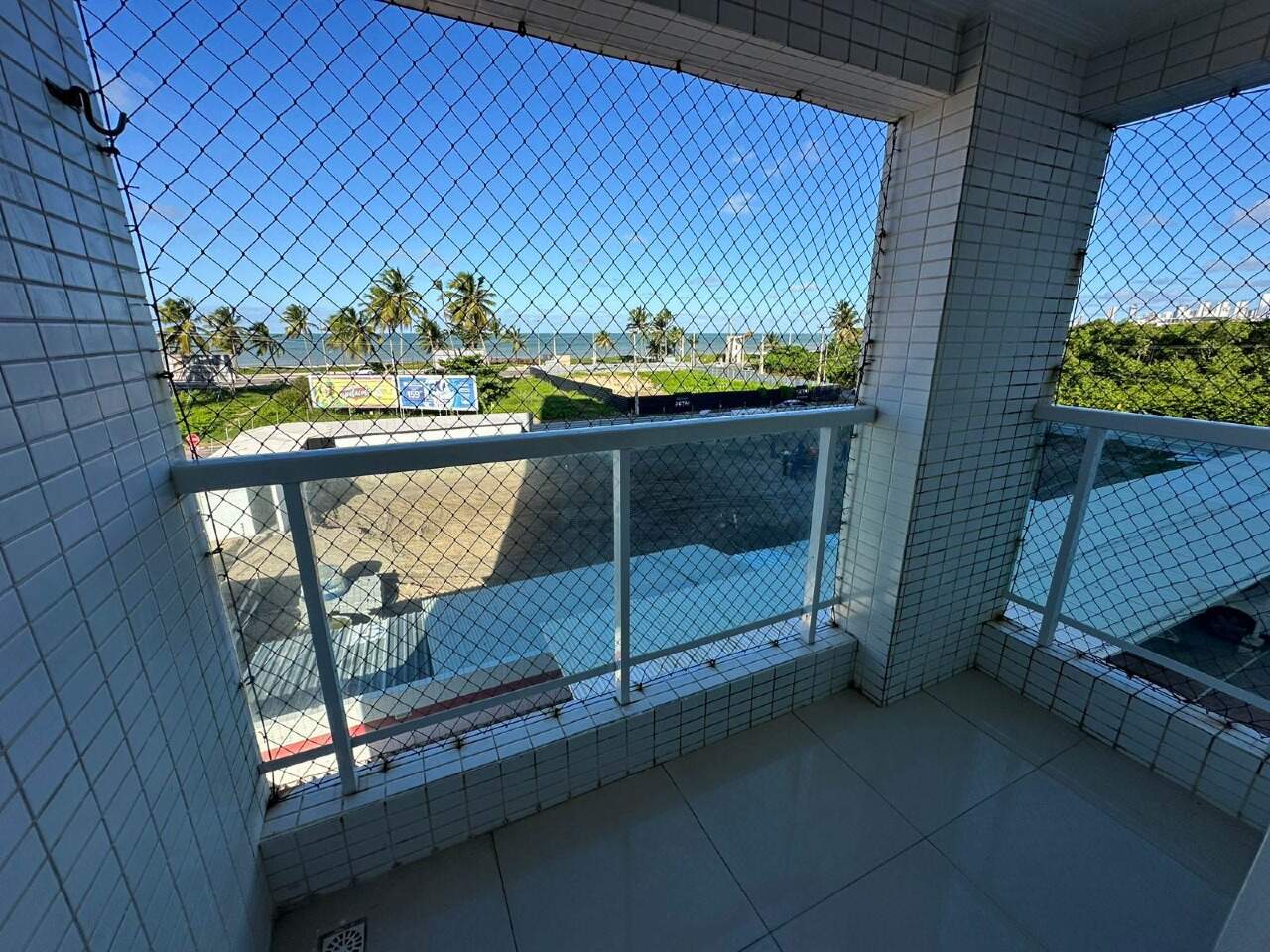 Apartamento para aluguel no Intermares: 
