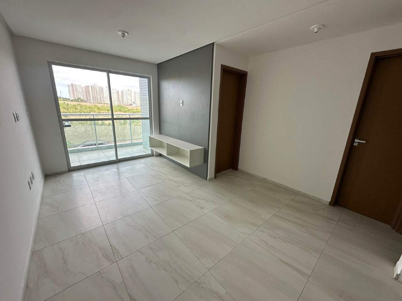 Apartamento para aluguel no Intermares: 
