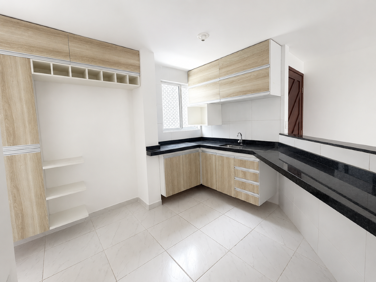 Apartamento à venda no Intermares: 