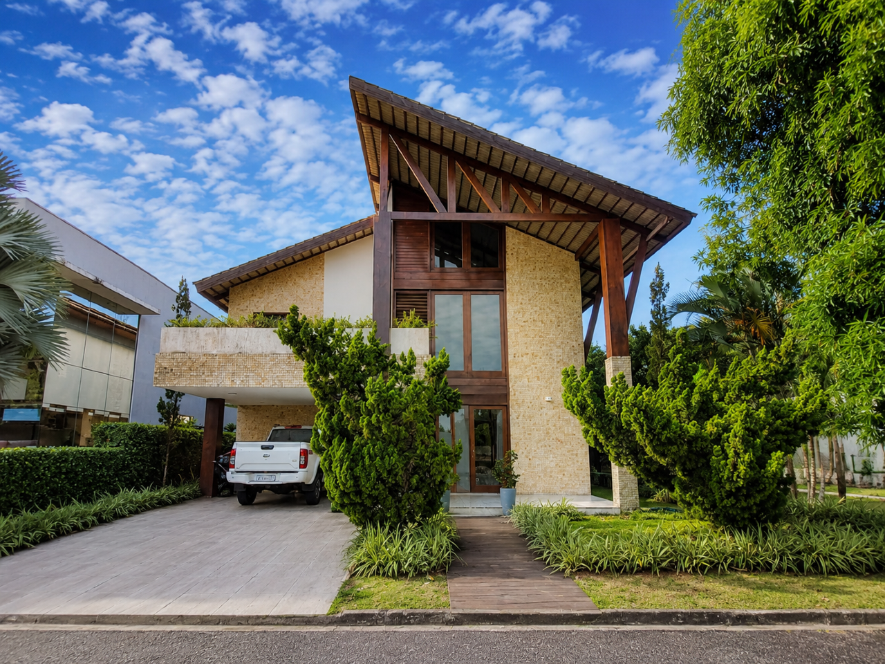Casa em Condominio à venda no Portal do Sol: 