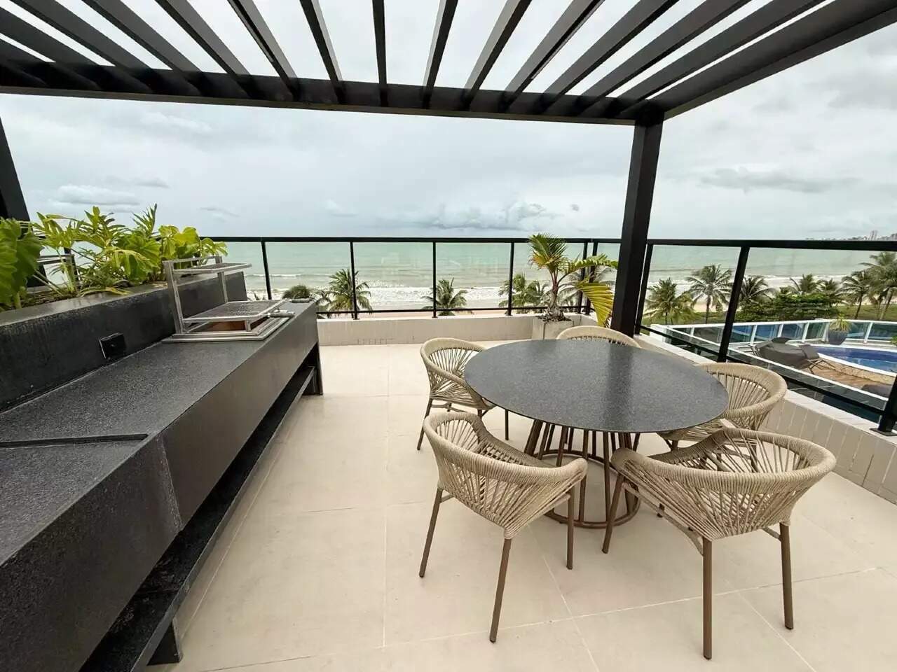 Flat à venda no Intermares: 