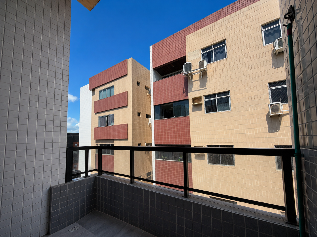 Apartamento à venda no Intermares: 