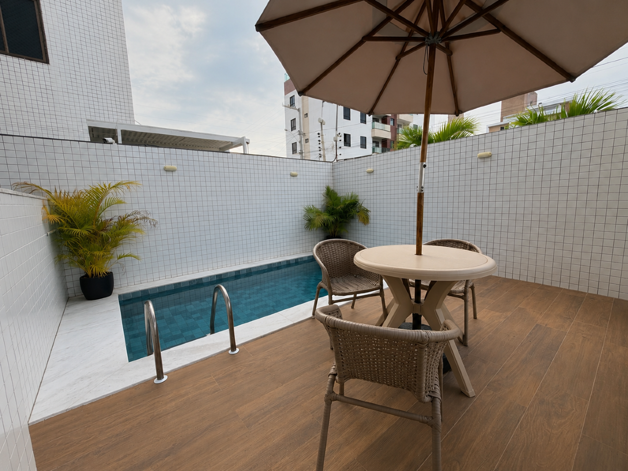 Apartamento à venda no Intermares: 