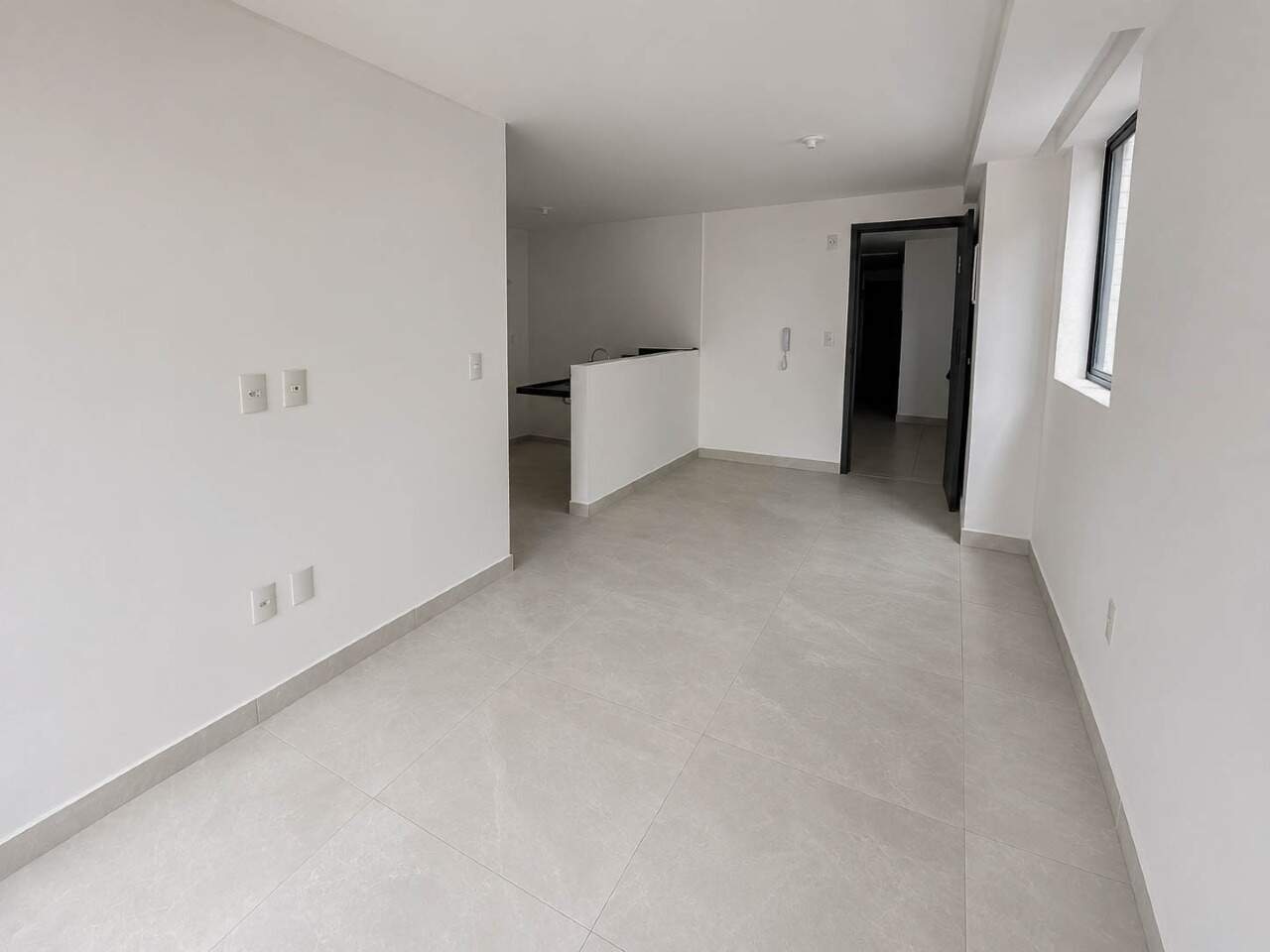 Apartamento para aluguel no Intermares: 
