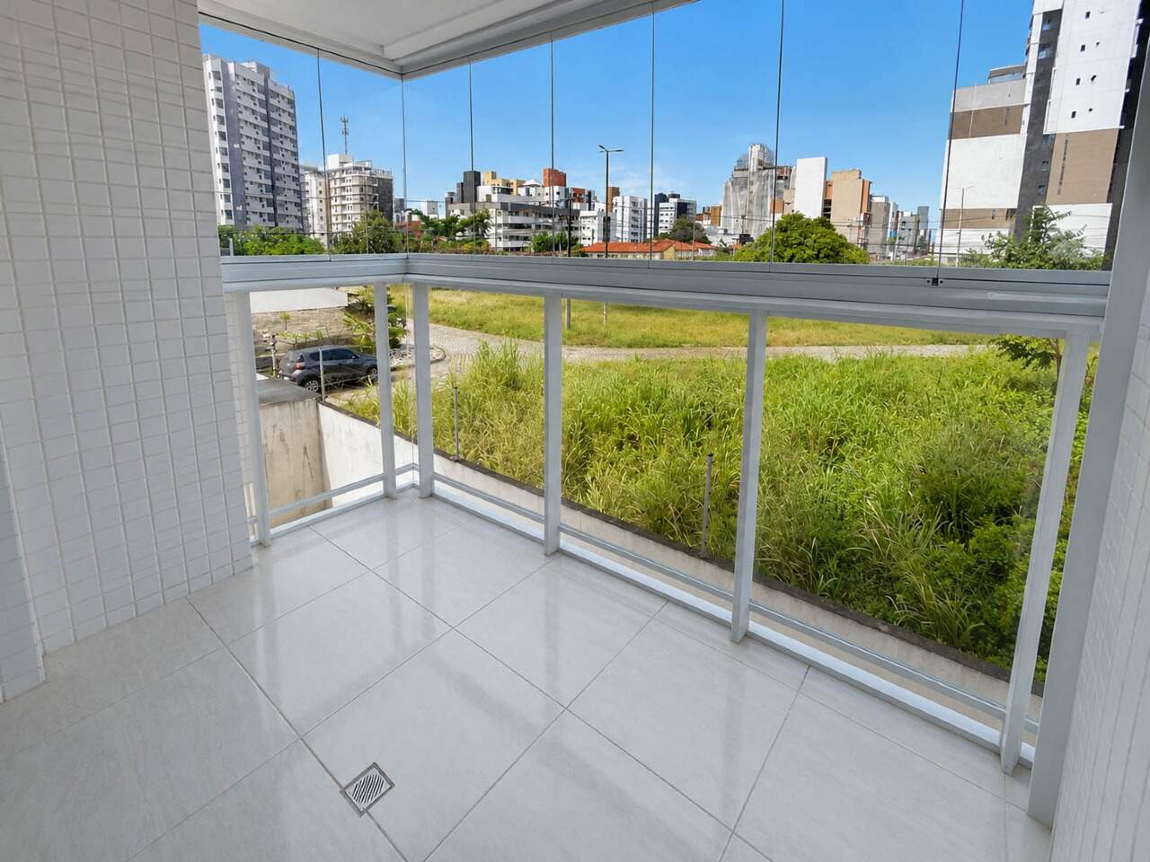 Apartamento para aluguel no Intermares: 